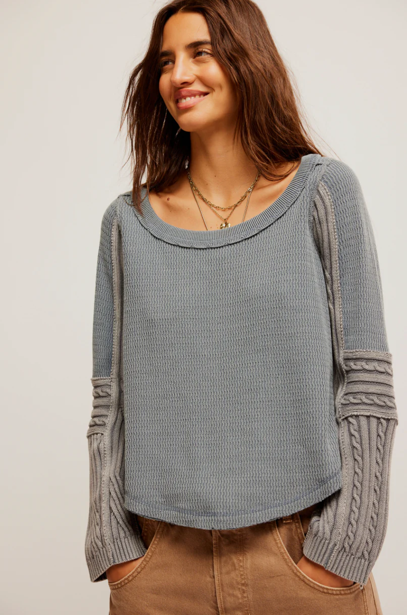 Swinging Cable Cuff Top